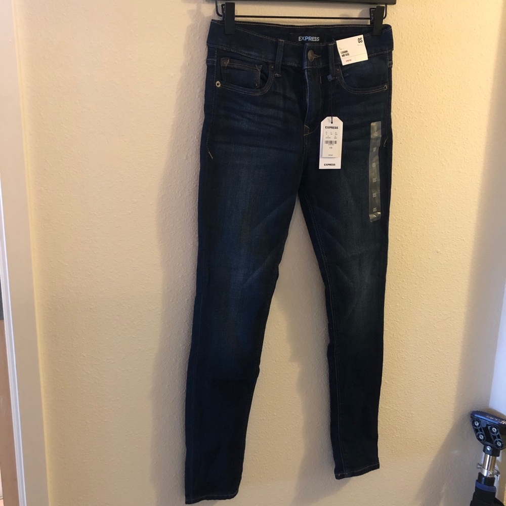 Express mid rise stretch 0 short new with tags